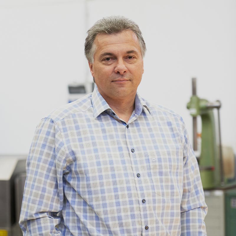 briwatec-vakuum-und-drucklufttechnik-mitarbeiter-michael-wagner-03 briwatec-vakuumpumpen-verdichter-michael-wagner